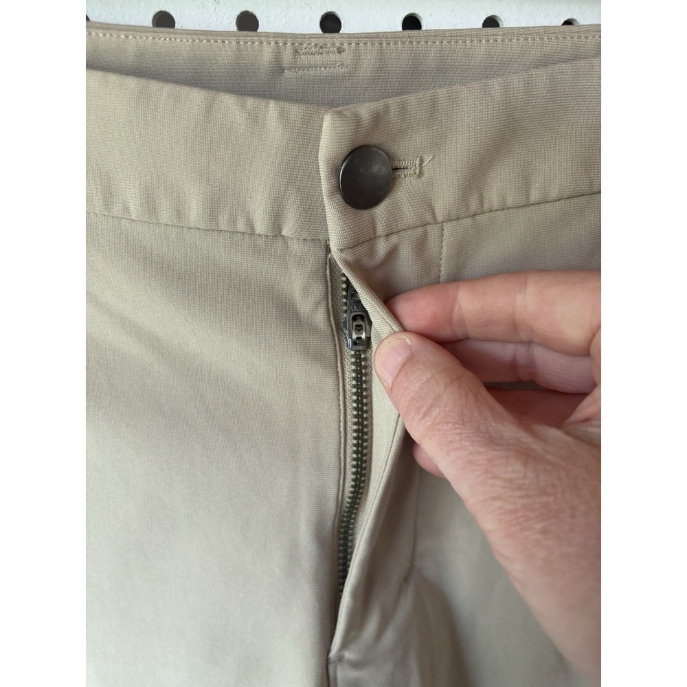 Lululemon‎ Commission Shorts Classic 9" Men's Size 32 Beige LM7AK3S - Picture 3 of 8